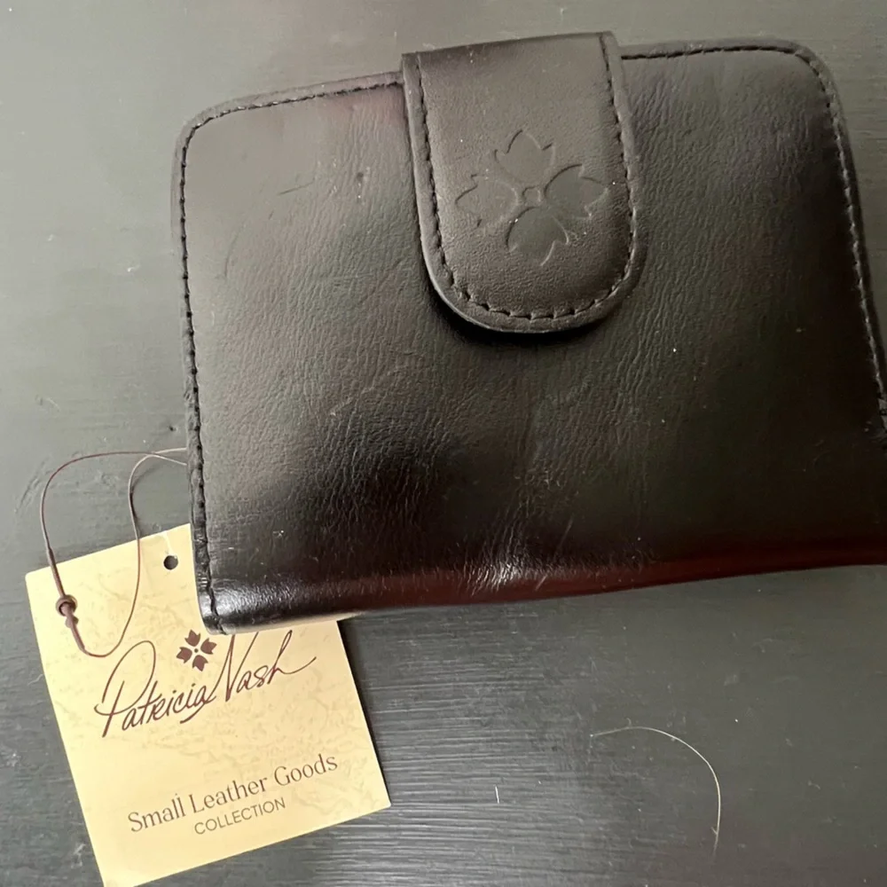 NWT Patricia Nash Heritage Collection Iberia Wallet in Black Leather
